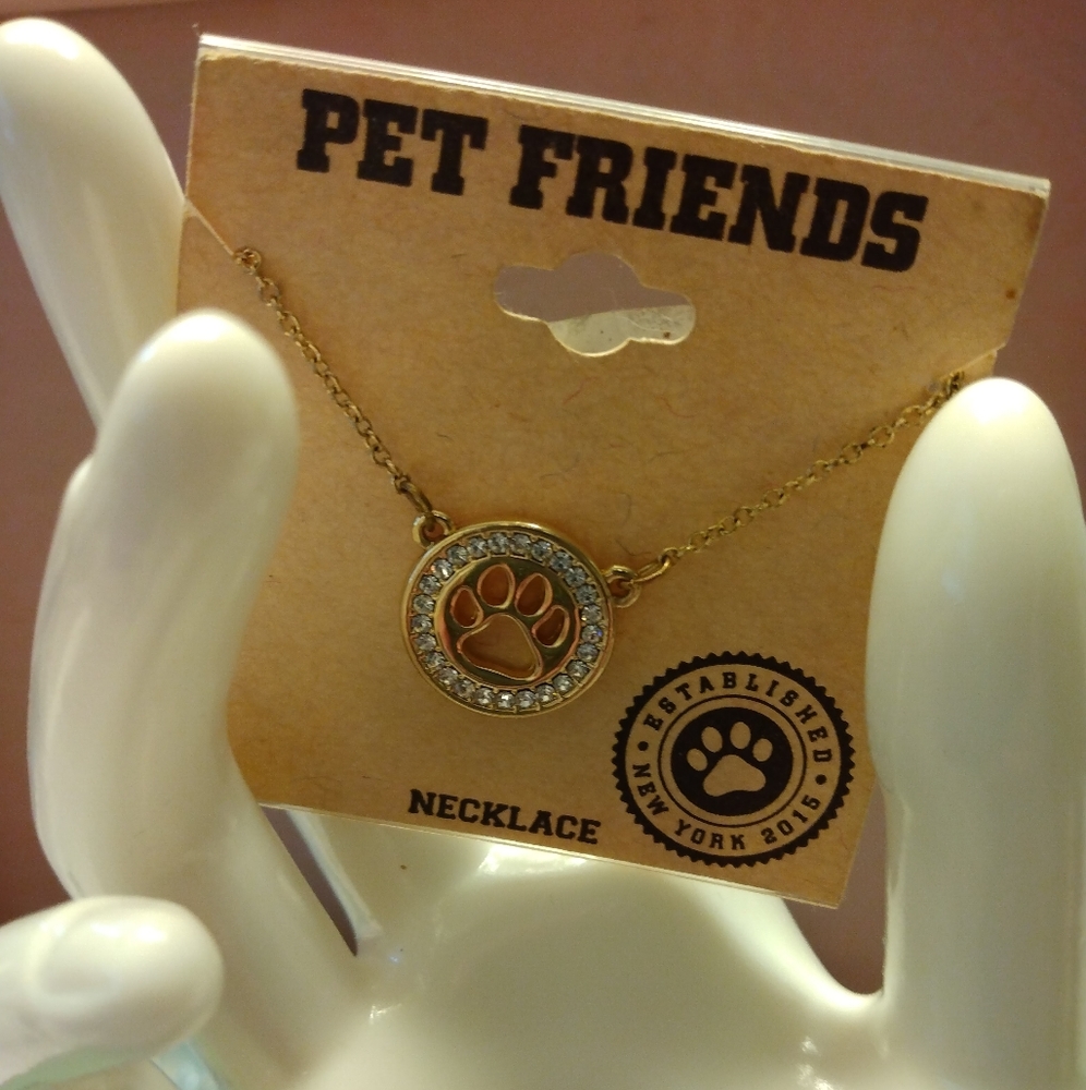 Pet Friends necklace. 18" nwt